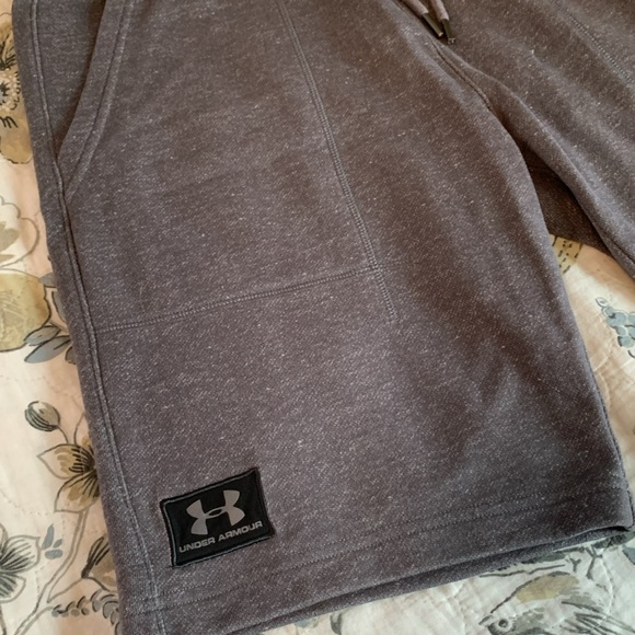 Under Armour shorts - Picture 3 of 4